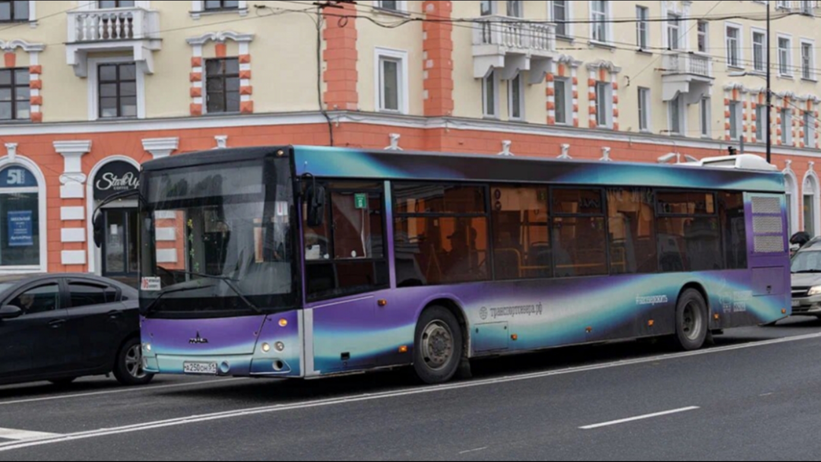 Изменения в маршрутах трёх мурманских автобусов продлили до 29 июля