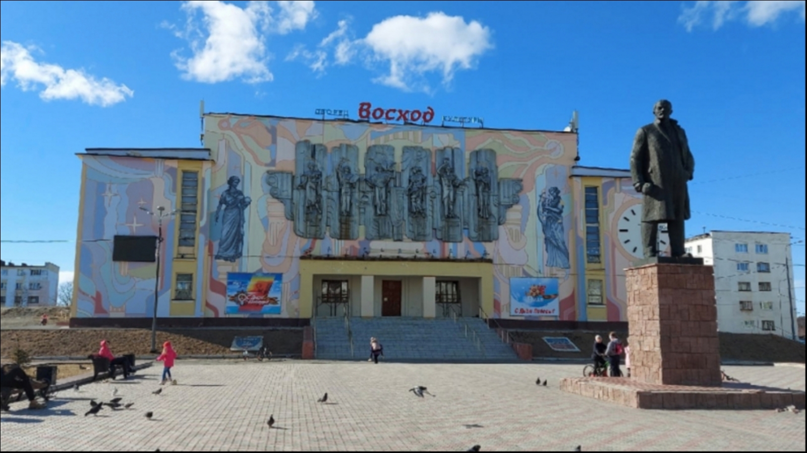 Печенгский округ пытается вернуть аванс за реконструкцию ДК  «Восход» 