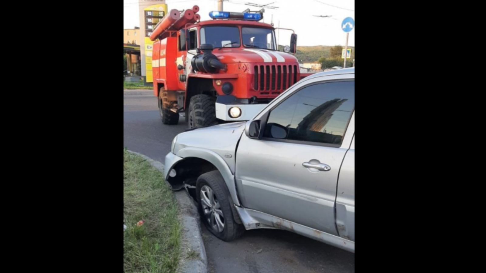 Из-за аварии на Лобова в Мурманске пострадал человек