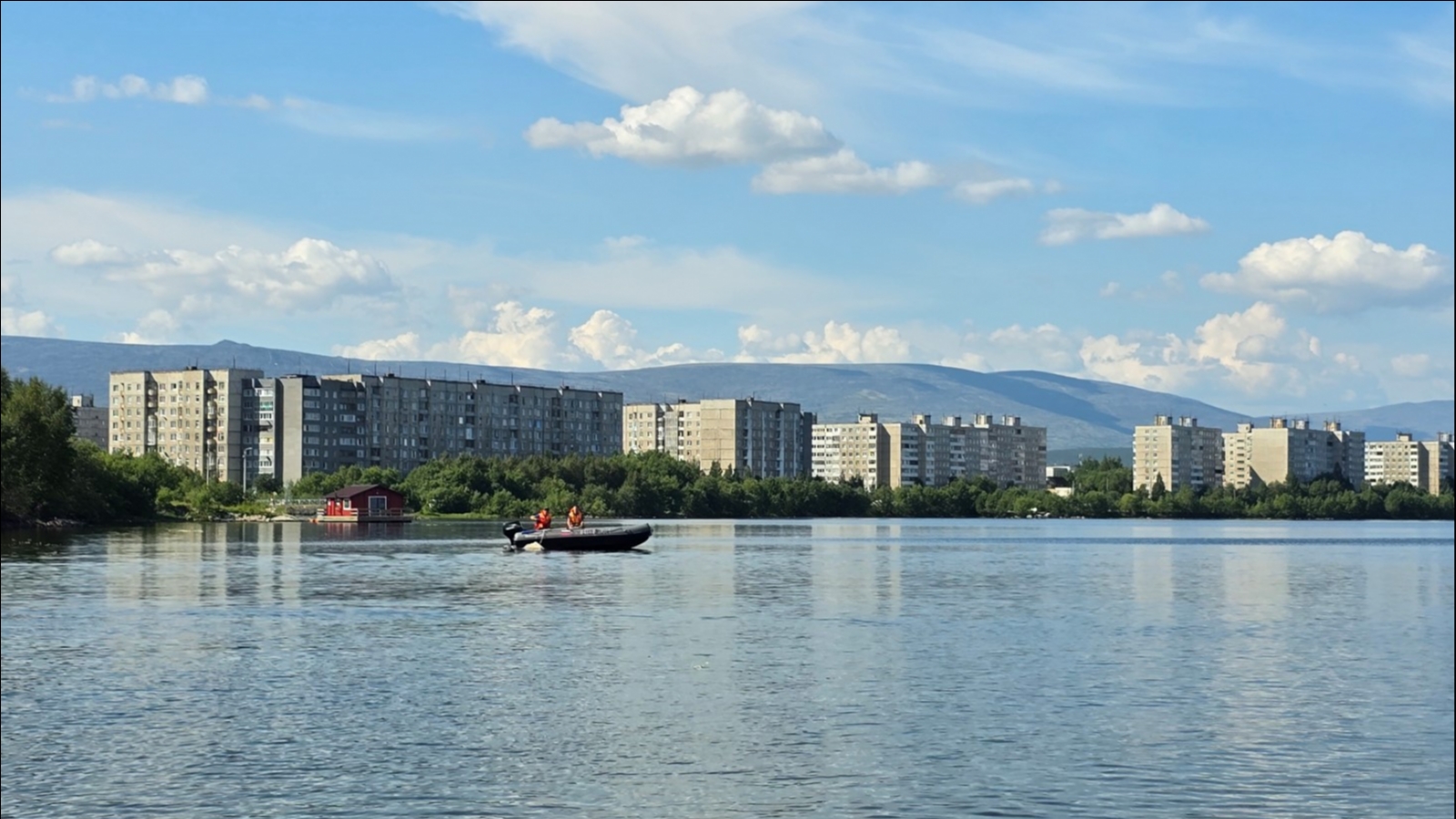 Мурманская область стала одновременно самой тёплой, холодной и сухой