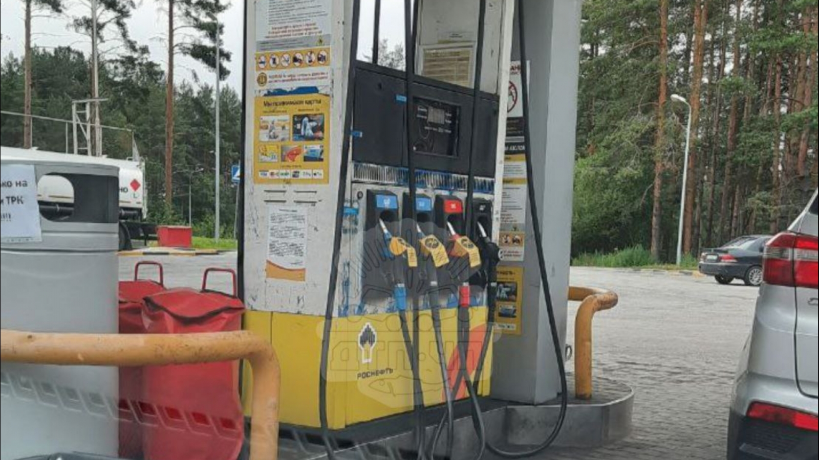 Северяне сообщают о проблемах с бензином в Карелии