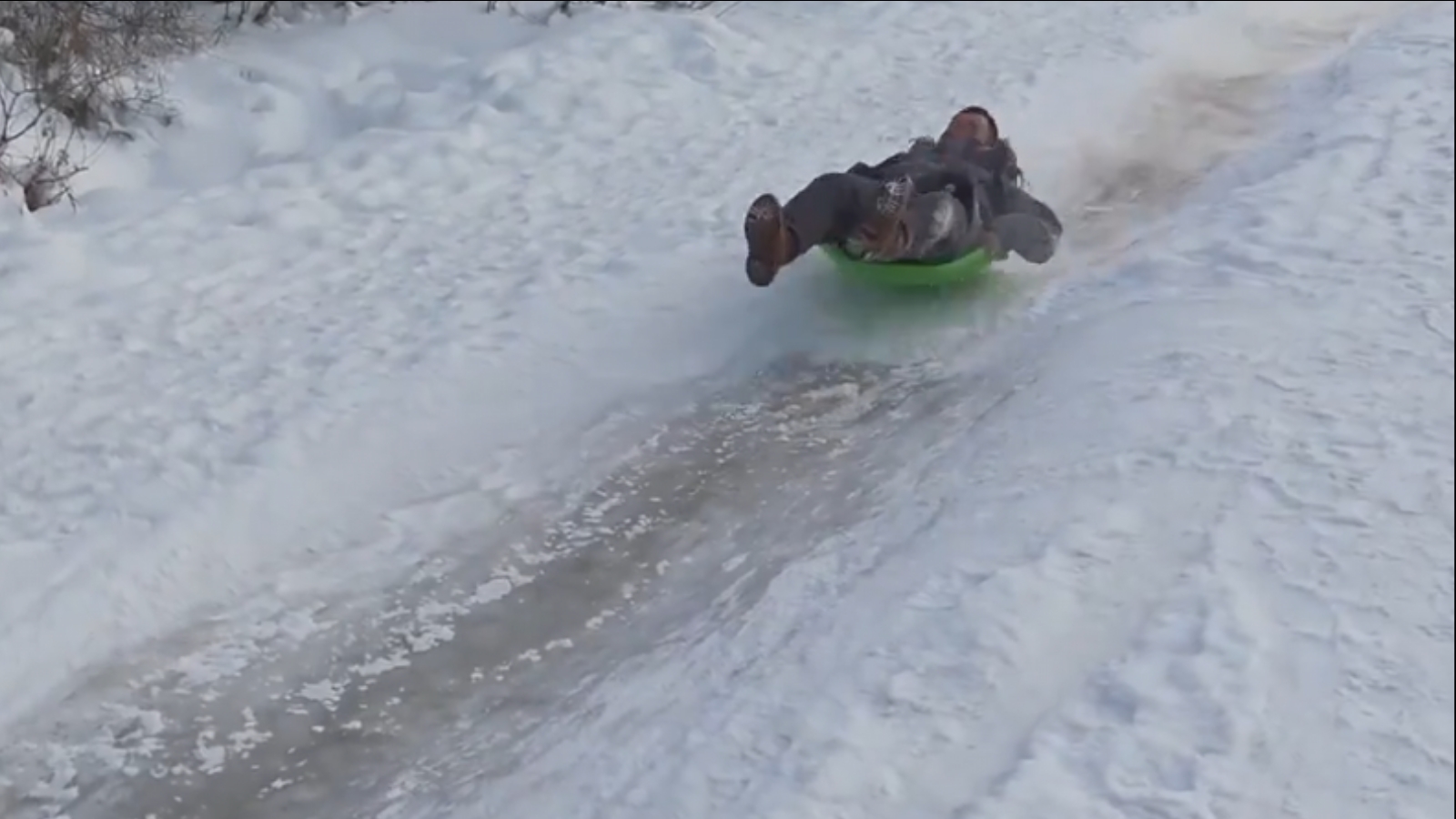 Китайцы в Мурманске освоили новый вид развлечений [видео]